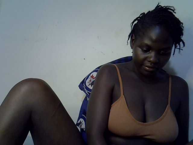 African-qeen1 live cam on BongaCams