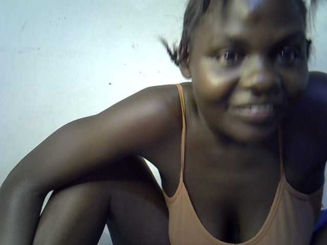 African-qeen1 live cam on BongaCams