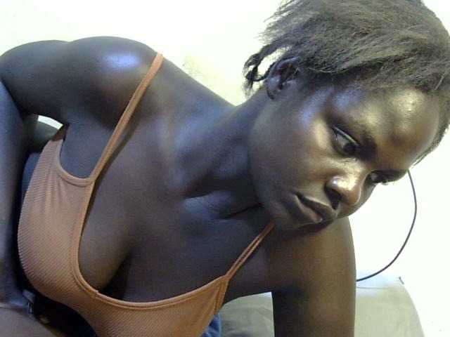 African-qeen1 live cam on BongaCams