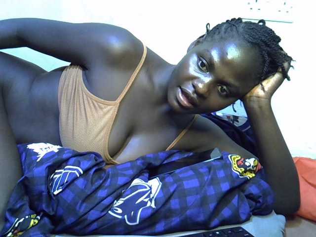 African-qeen1 live cam on BongaCams
