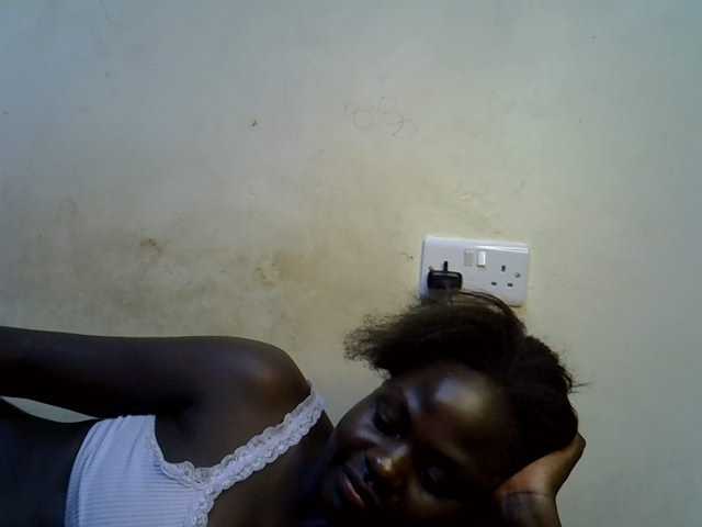 African-qeen1