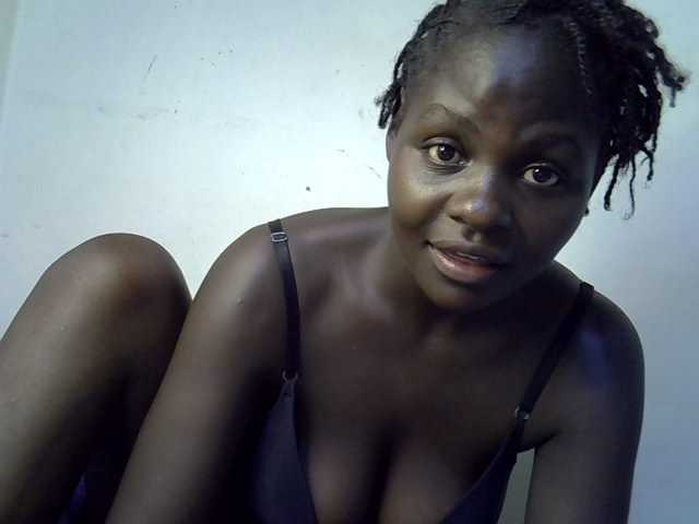 African-qeen1 live cam on BongaCams
