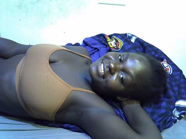 African-qeen1 live cam on BongaCams