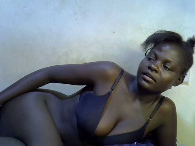 African-qeen1 live cam on BongaCams