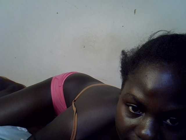 African-qeen1 live cam on BongaCams