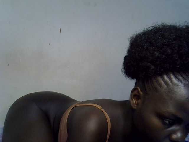 African-qeen1 live cam on BongaCams