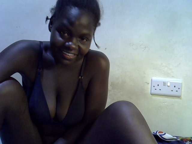 African-qeen1 live cam on BongaCams