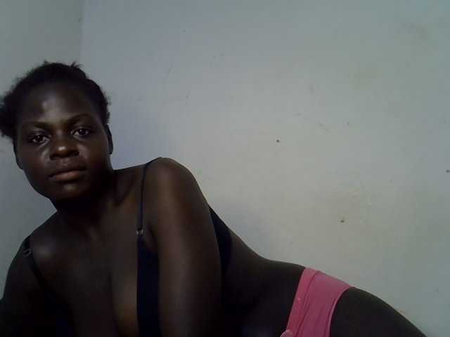 African-qeen1 live cam on BongaCams