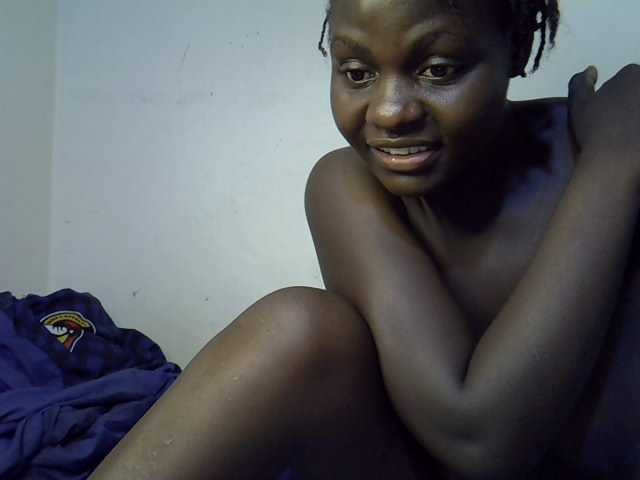 African-qeen1
