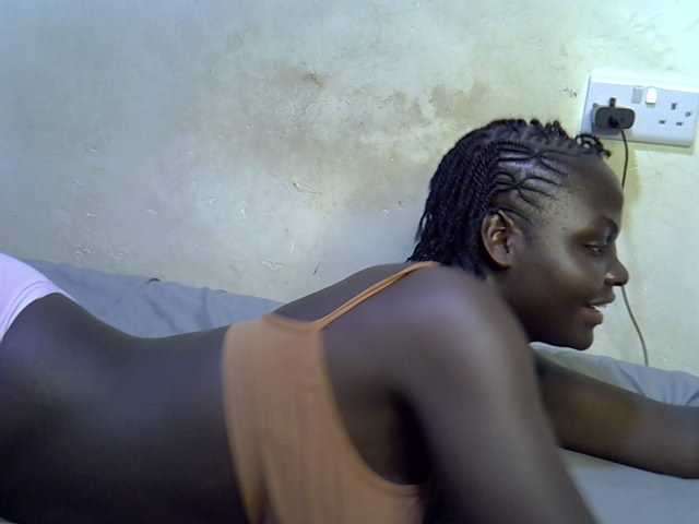 African-qeen1