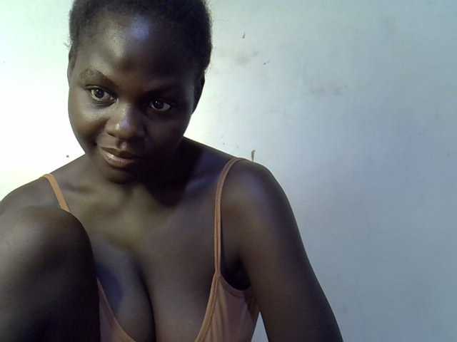 African-qeen1 live cam on BongaCams