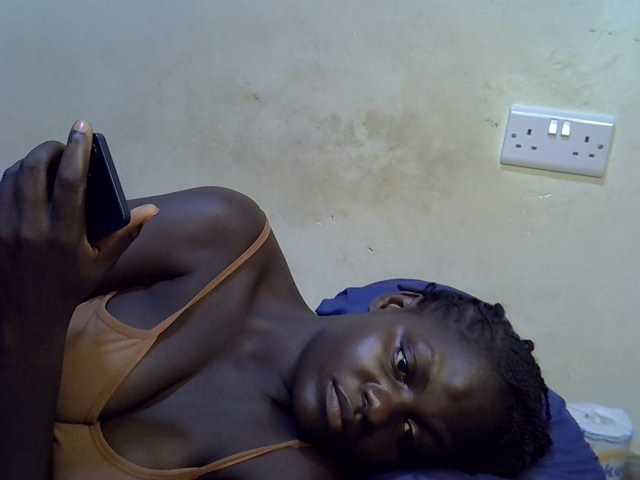 African-qeen1 live cam on BongaCams