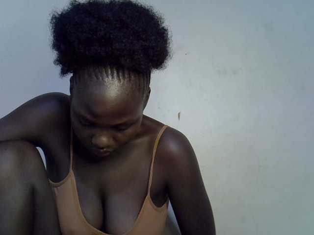 African-qeen1 live cam on BongaCams
