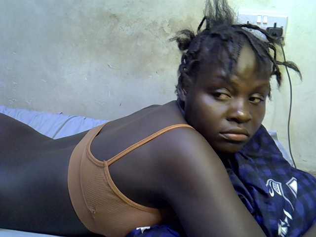 African-qeen1 live cam on BongaCams
