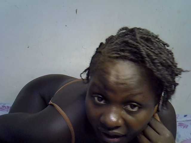 African-qeen1 live cam on BongaCams