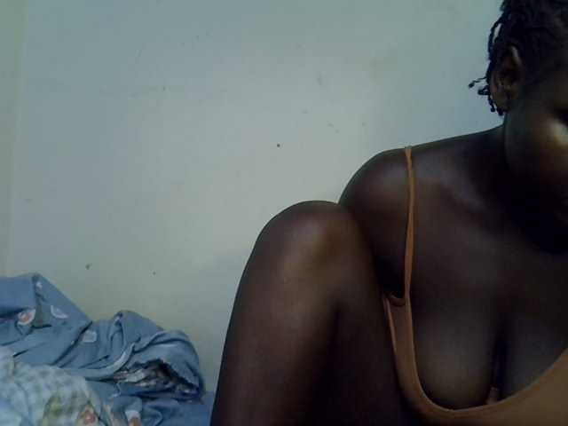 African-qeen1 live cam on BongaCams