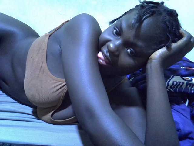 African-qeen1 live cam on BongaCams