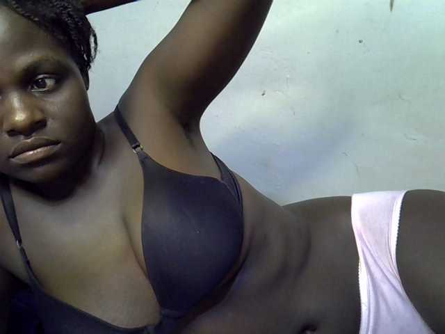 African-qeen1, en vivo ahora en BongaCams