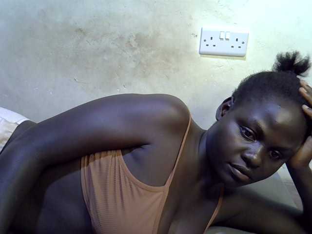 African-qeen1 live cam on BongaCams