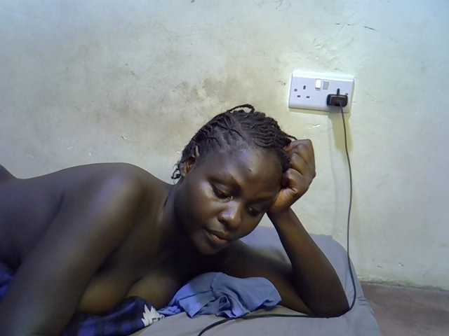 African-qeen1 live cam on BongaCams