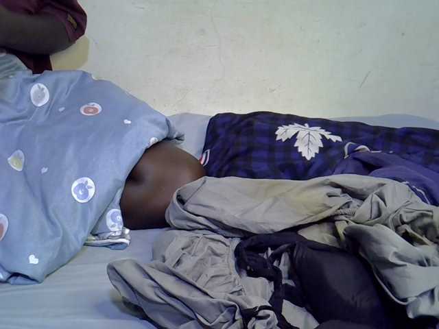 African-qeen1 live cam on BongaCams