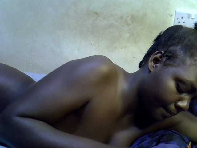 African-qeen1 live cam