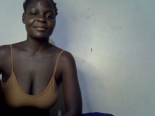 African-qeen1 live cam on BongaCams
