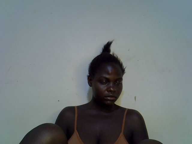 African-qeen1 live cam on BongaCams