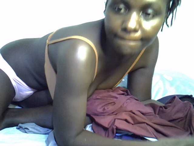 African-qeen1 live cam on BongaCams