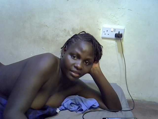 African-qeen1