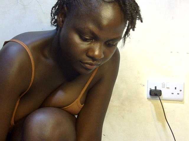 African-qeen1 live cam on BongaCams