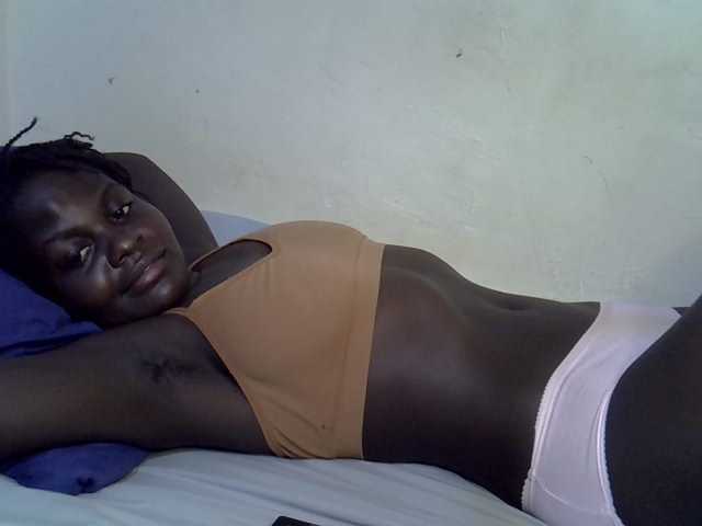 African-qeen1 live cam on BongaCams
