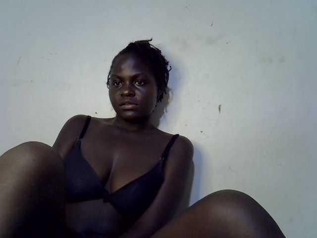 African-qeen1, en vivo ahora en BongaCams