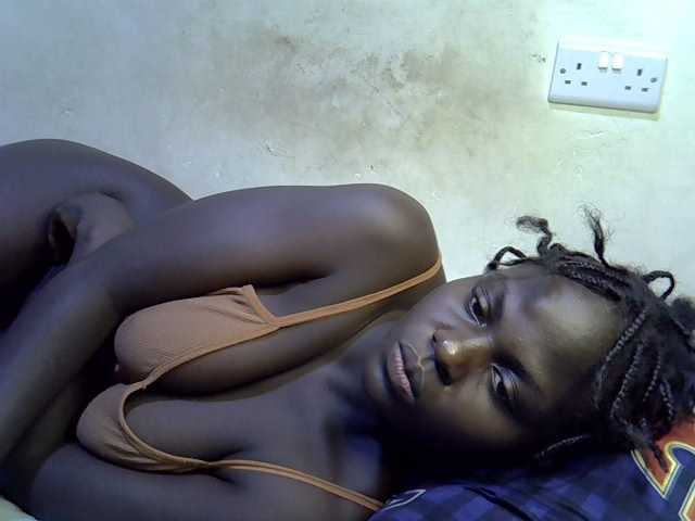 African-qeen1 live cam on BongaCams
