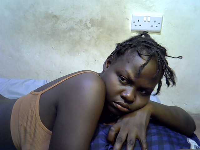 African-qeen1 live cam on BongaCams