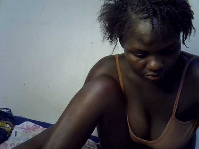 African-qeen1 live cam on BongaCams