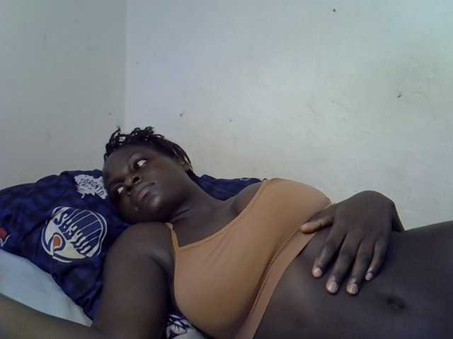 African-qeen1 live cam on BongaCams