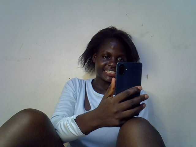 African-qeen1 live cam on BongaCams