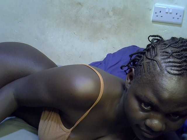 African-qeen1