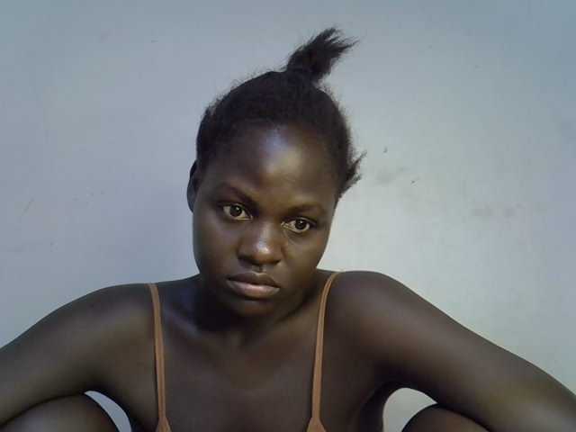 African-qeen1 live cam on BongaCams