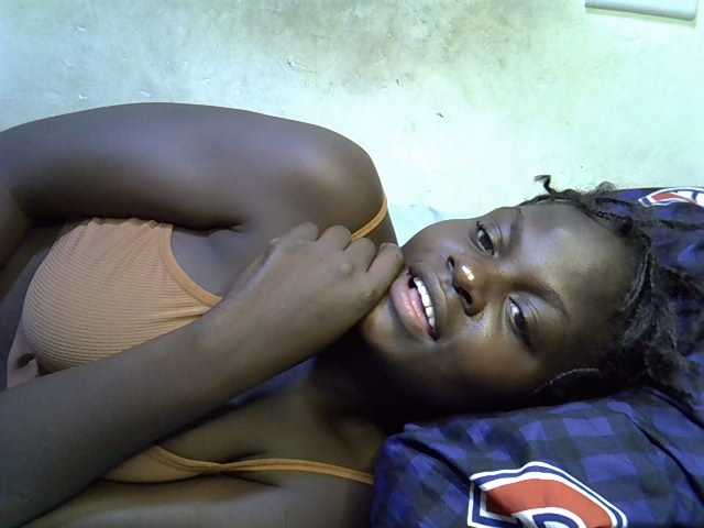 African-qeen1