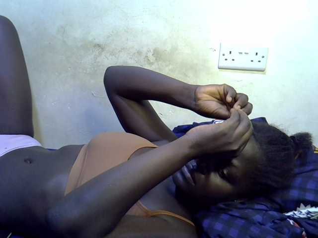 African-qeen1