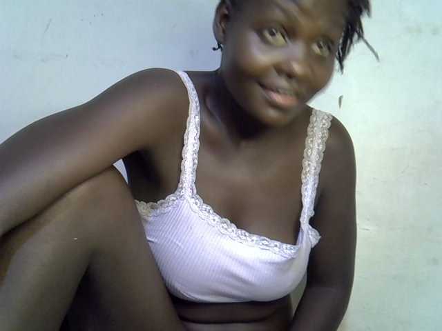 African-qeen1