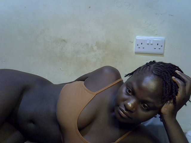 African-qeen1 live cam on BongaCams