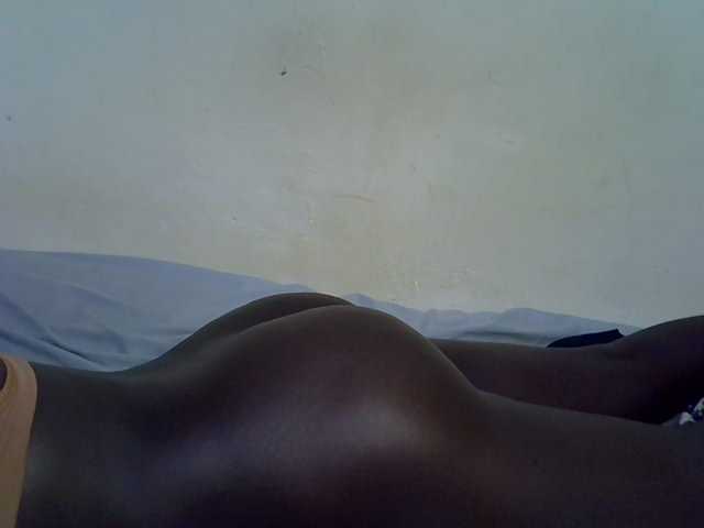 African-qeen1 live cam on BongaCams