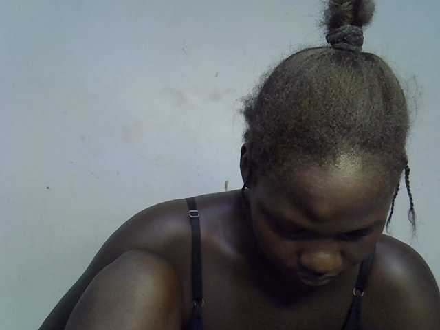 African-qeen1 live cam on BongaCams