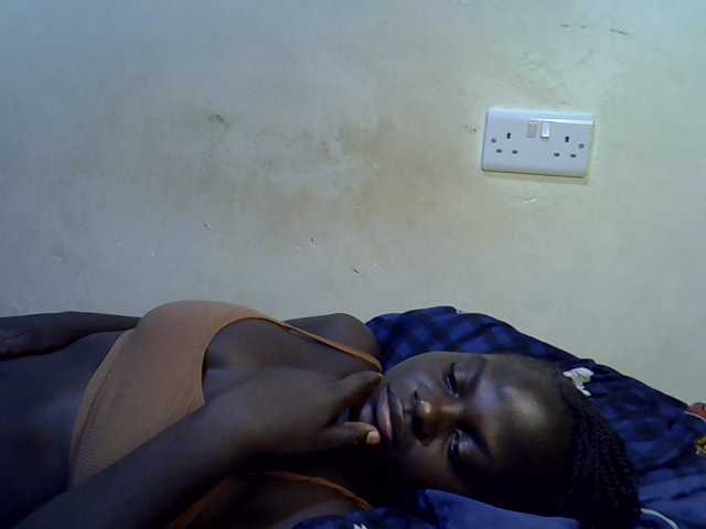 African-qeen1 live cam on BongaCams