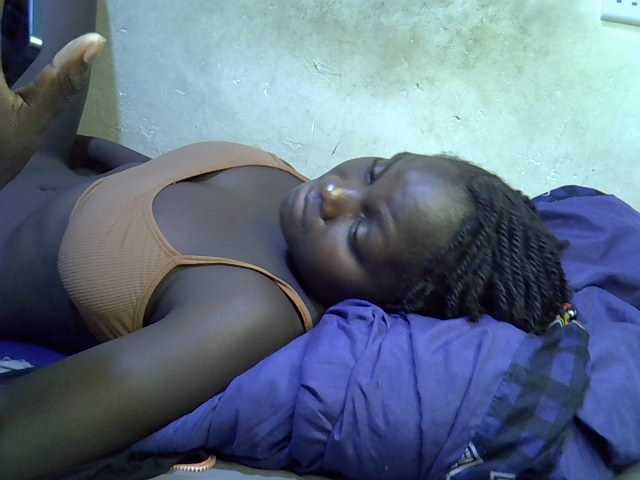 African-qeen1 live cam on BongaCams