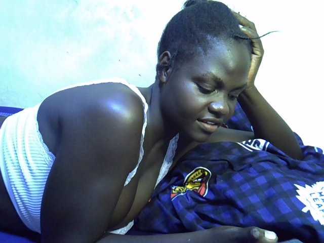 African-qeen1