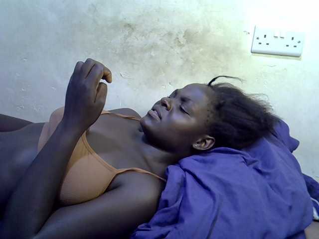African-qeen1 live cam on BongaCams